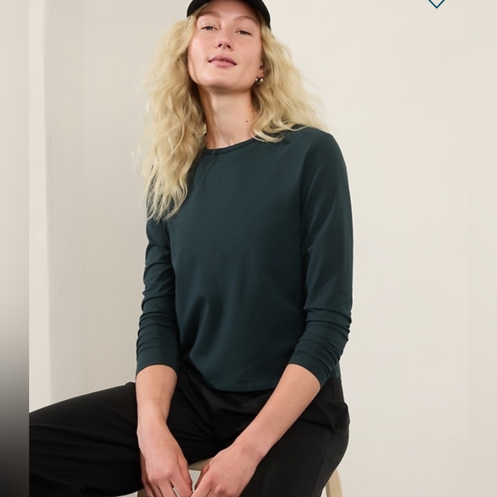 Athleta Essential Top - Small